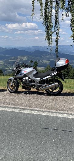 MOTO GUZZI BREVA 1200