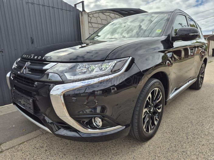 MITSUBISHI OUTLANDER 2.0 PHEV Intense Plus 4WD CVT