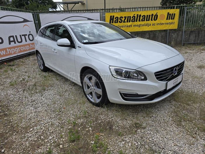 VOLVO V60 2.4 D [D6] PHEV AWD Summum Geartronic