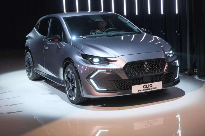 RENAULT CLIO