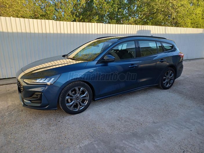 FORD FOCUS 1.0 EcoBoost mHEV ST-Line Design