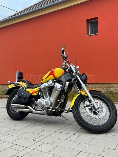 SUZUKI VS 1400 (INTRUDER)