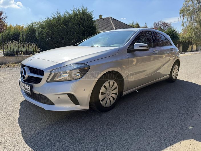 MERCEDES-BENZ A 180 d Style