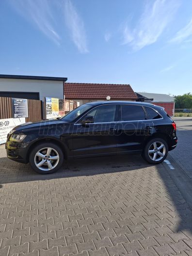 AUDI Q5 3.0 TDI DPF quattro S-tronic