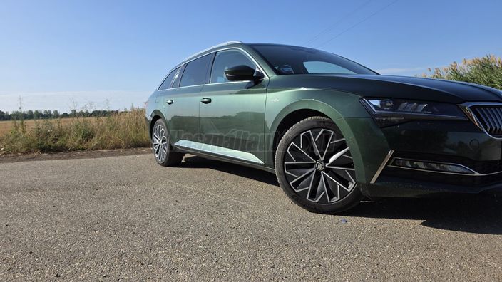 SKODA SUPERB Combi 1.4 TSI iV PHEV L&K DSG