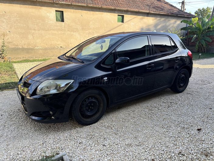 TOYOTA AURIS 2.2 D-4D Premium Active