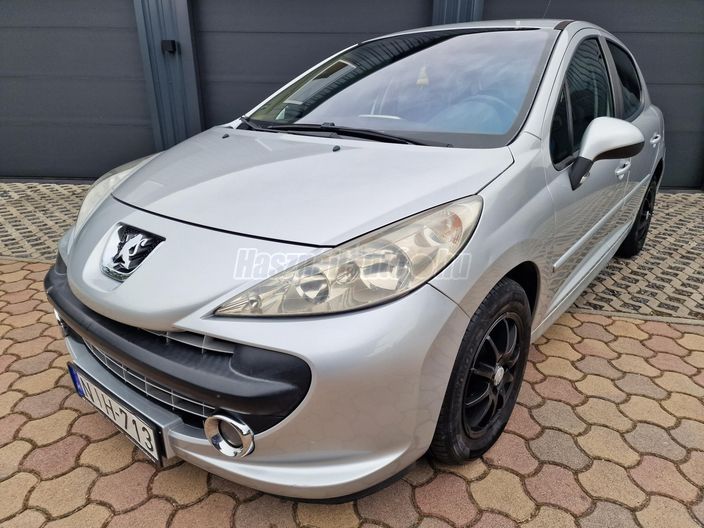 PEUGEOT 207 1.4 Sporty