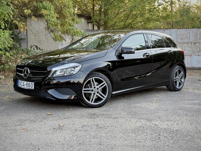 MERCEDES-BENZ A 180