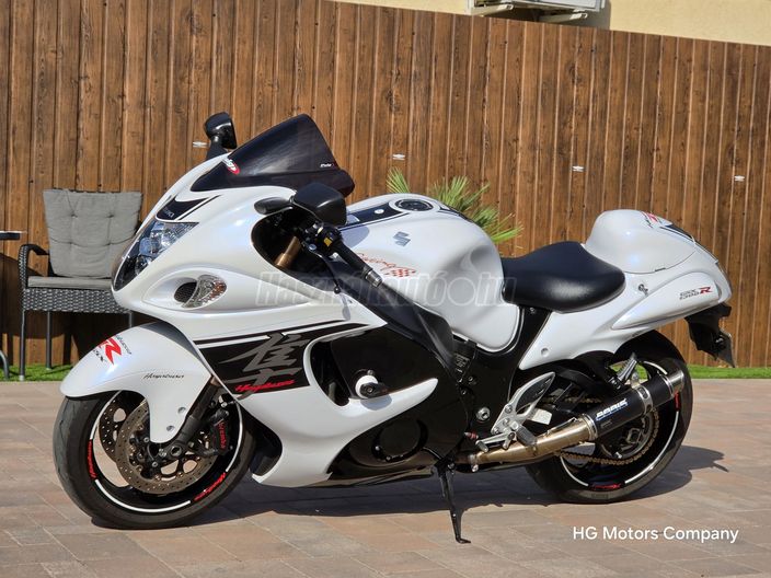 SUZUKI GSX 1300 R (HAYABUSA)