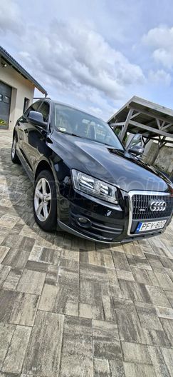 AUDI Q5 2.0 TDI DPF quattro S-tronic