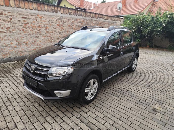 DACIA SANDERO 0.9 TCe Stepway Arctic
