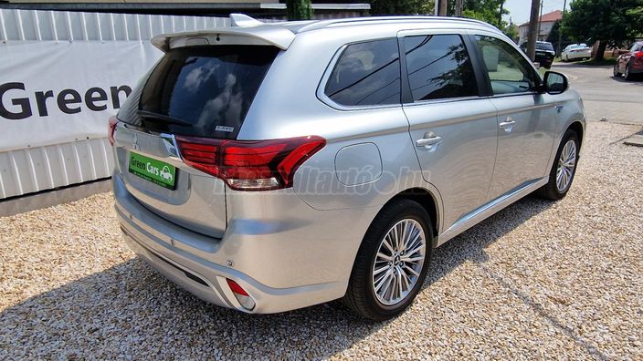 MITSUBISHI OUTLANDER 2.4 PHEV Instyle Premium 4WD CVT