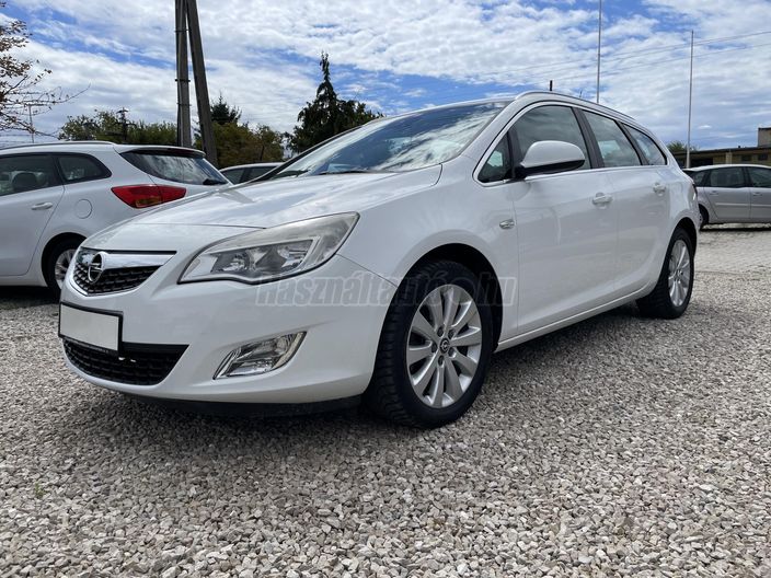 OPEL ASTRA J Sports Tourer 1.7 CDTI Cosmo