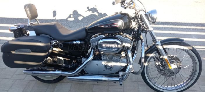 HARLEY-DAVIDSON SPORTSTER 883