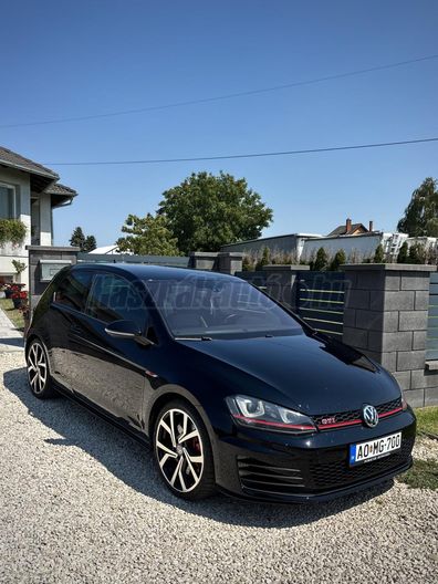 VOLKSWAGEN GOLF VII 2.0 TSI BMT GTI