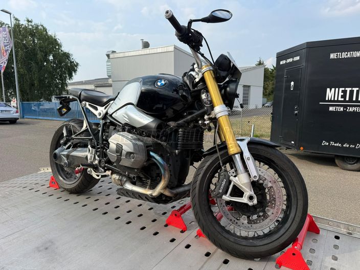 BMW R NINET