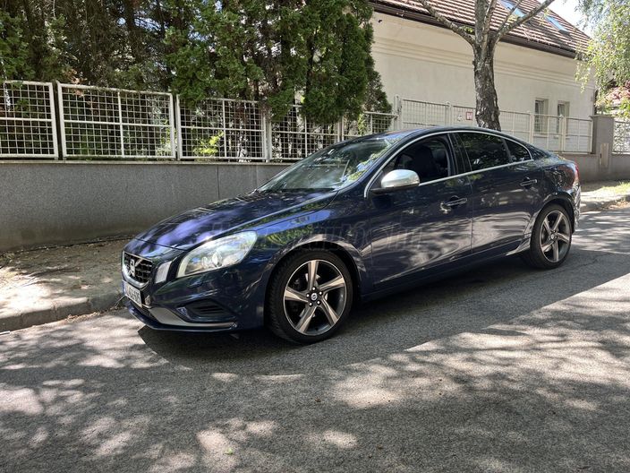 VOLVO S60 2.0 D [D3] R-Design