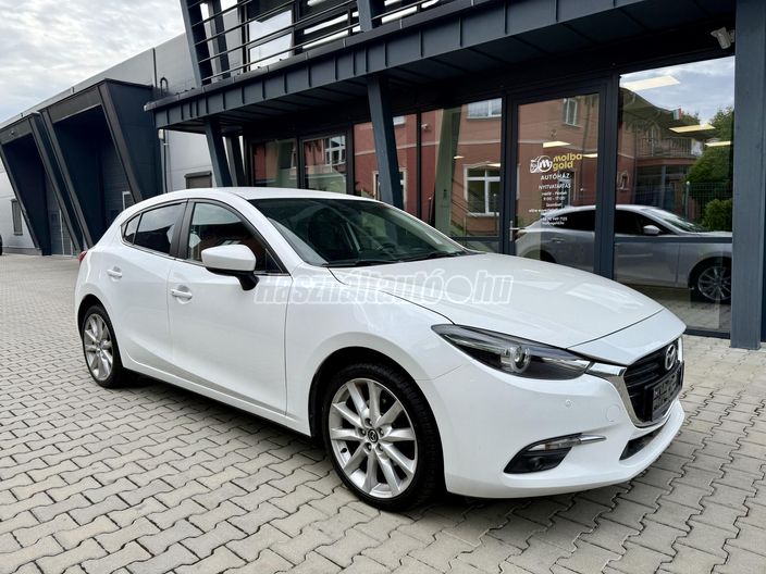 MAZDA 3 Sport 2.0 Revolution