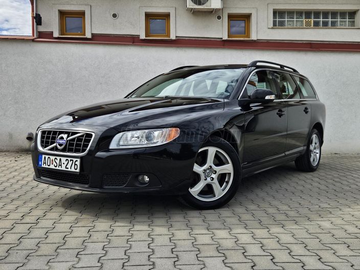 VOLVO V70 2.0 D [D3] Momentum
