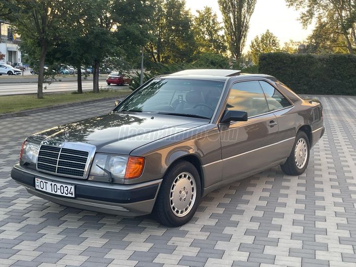 MERCEDES-BENZ 230 CE