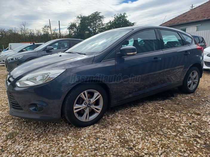 FORD FOCUS 1.6 Ti-VCT Ambiente