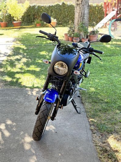 YAMAHA XSR