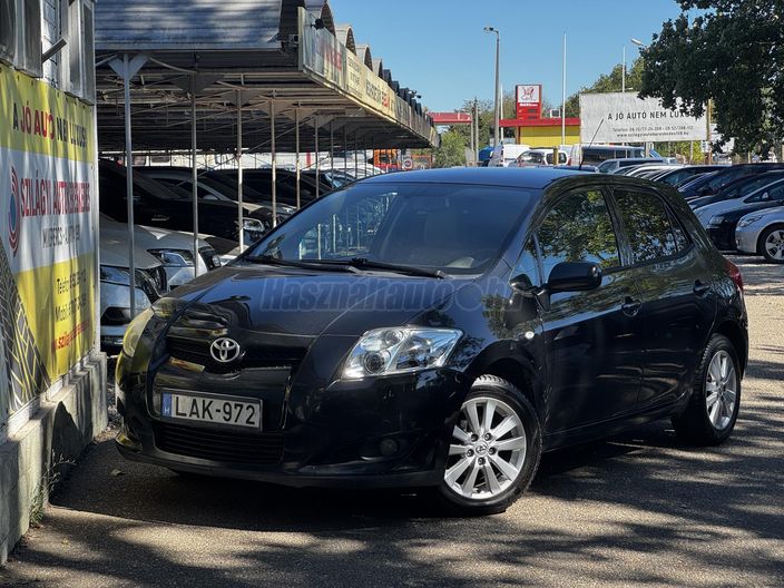 TOYOTA AURIS 1.6