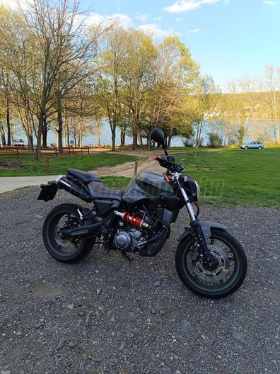 YAMAHA MT-03