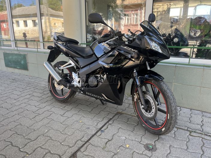 HONDA CBR 125 R