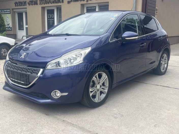 PEUGEOT 208 1.6 VTi Allure