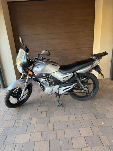 YAMAHA YBR 125