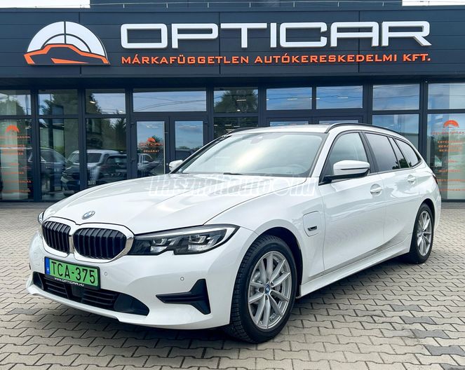 BMW 330 330e Sport (Automata)