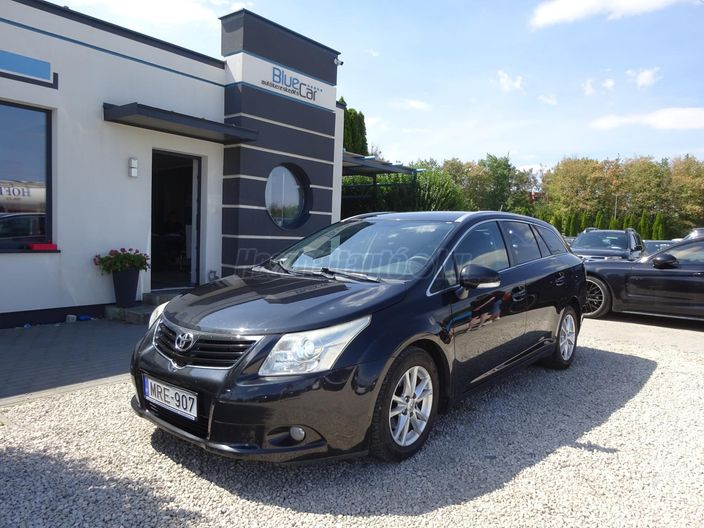 TOYOTA AVENSIS Wagon 2.0 D-4D Travel