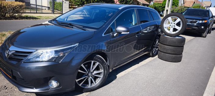 TOYOTA AVENSIS 2.0 D-4D Executive