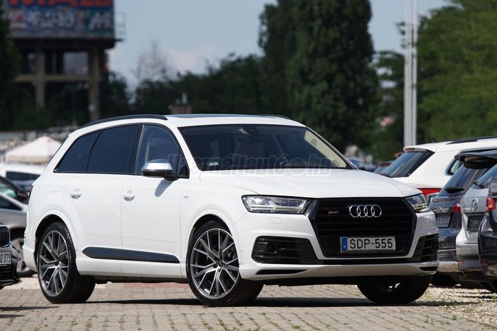 AUDI Q7 SQ7 4.0 V8 TDI quattro Tiptronic ic [7 személy]