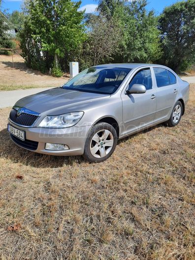 SKODA OCTAVIA 1.6 CR TDI Elegance DPF DSG