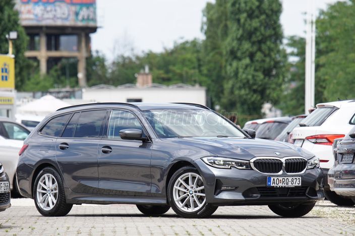 BMW 330 330d Luxury (Automata)