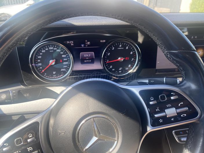 MERCEDES-BENZ E 200 4Matic 9G-TRONIC