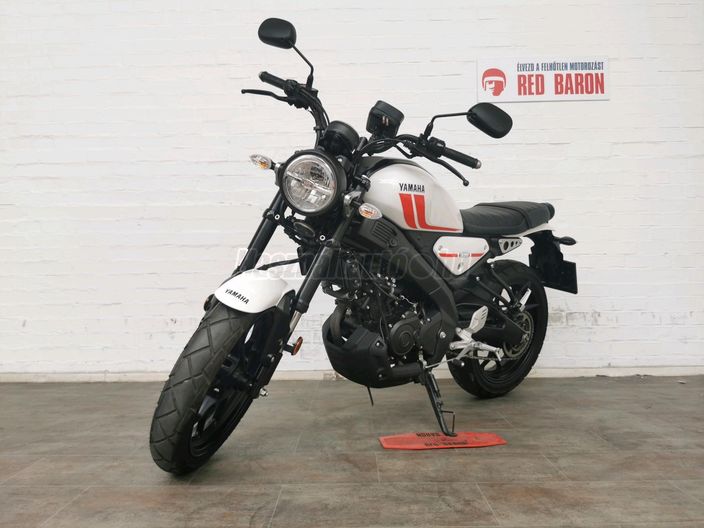 YAMAHA XSR