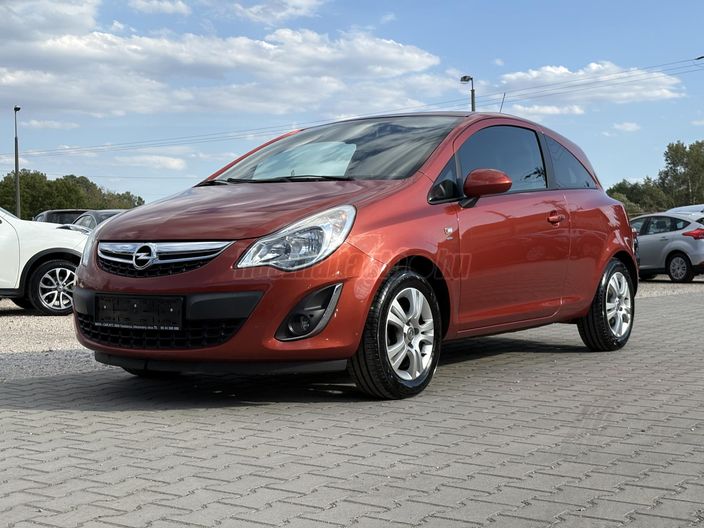 OPEL CORSA D 1.4 Color Edition