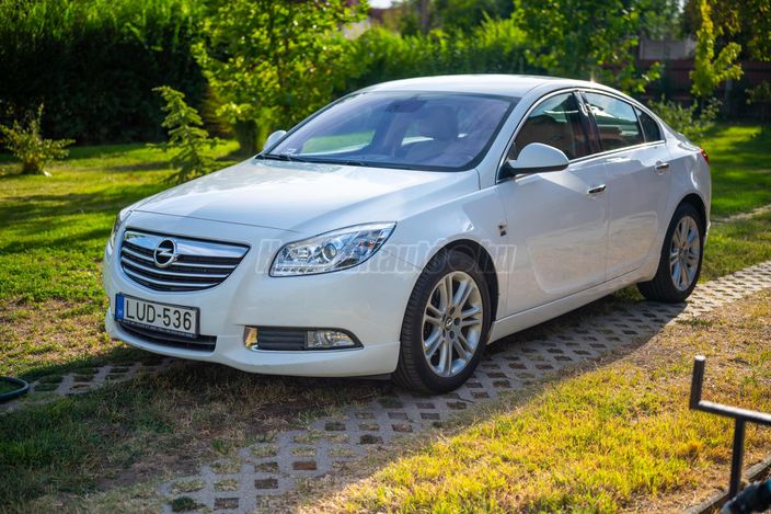 OPEL INSIGNIA 1.6 T Sport