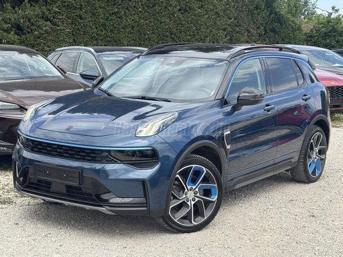 LYNK & CO 01