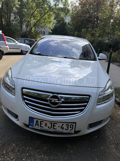 OPEL INSIGNIA