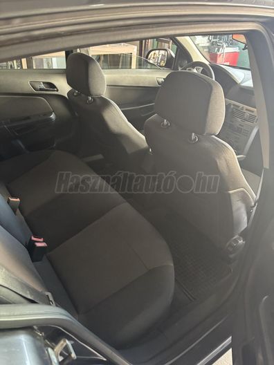 OPEL ASTRA H 1.6 Classic III Easytronic