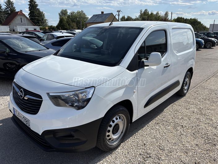 OPEL COMBO Cargo 1.5 DTH L2H1 2.4t Selection Start&Stop (3 személyes )
