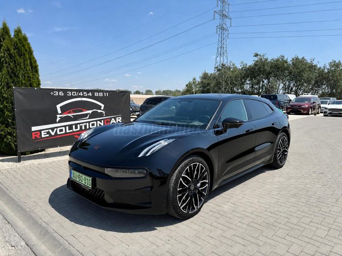 ZEEKR 001