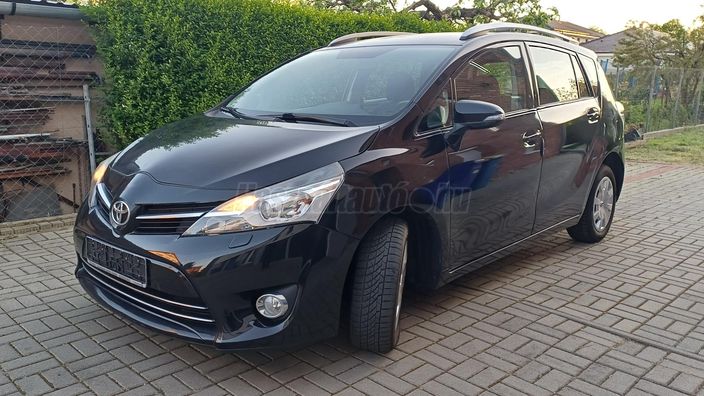 TOYOTA VERSO 1.8 Style Navi