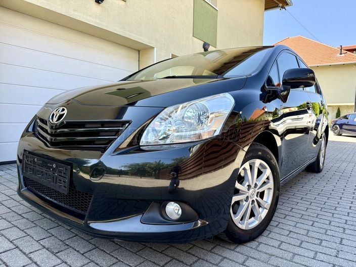 TOYOTA VERSO 1.8 Sol