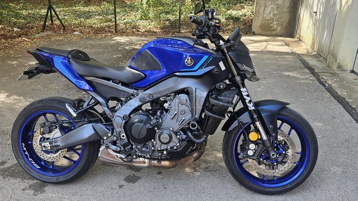 YAMAHA MT-09