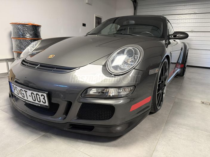 PORSCHE 911 Carrera 4S